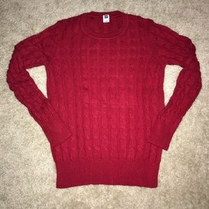 Women’s Gap cable knit sweater